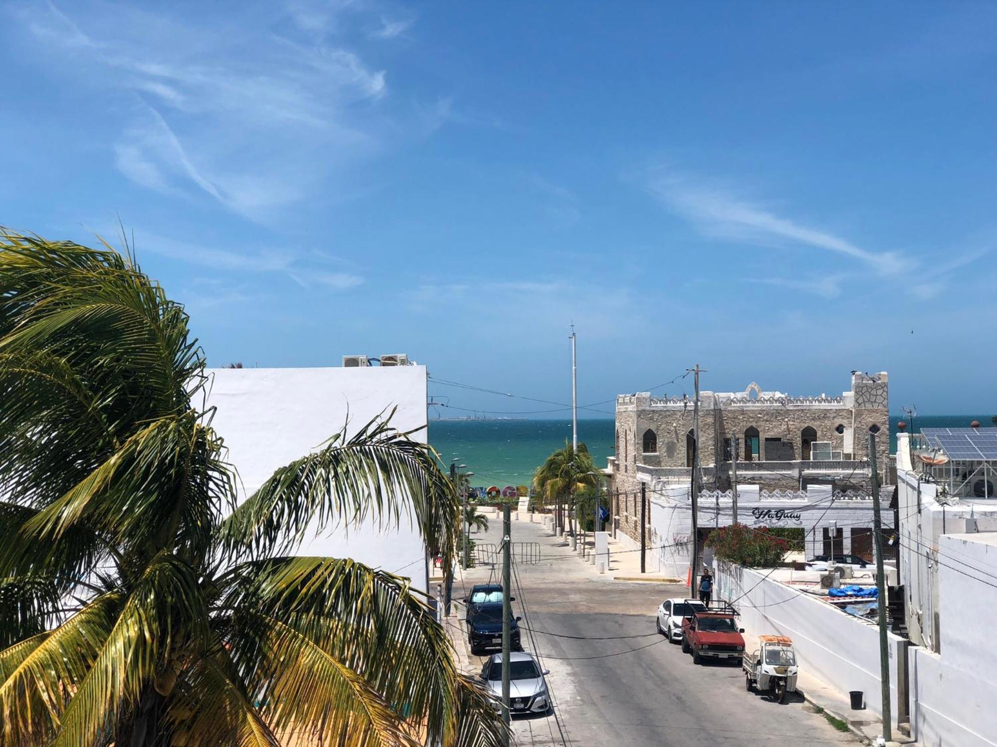 Malecon Beach House In Progreso 1 Block From Beach Ngoại thất bức ảnh